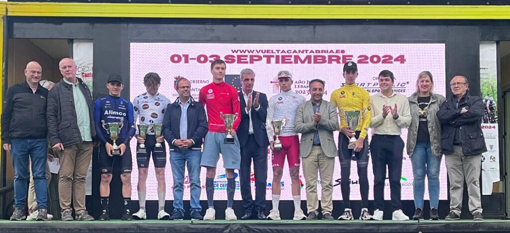 El Pelotón Victoria y liderato para Héctor Álvarez (Lucta - Granja Rinya) en la segunda etapa de la Vuelta a Cantabria Podium etapa 2 Vuelta Cantabria