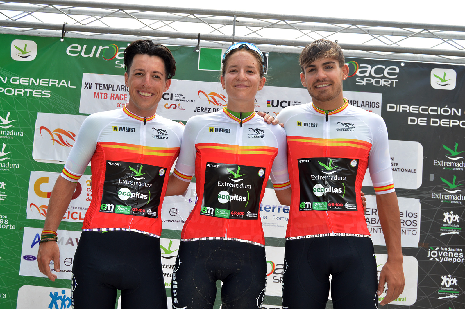 Manu Cordero Maria Reyes Juan Luis Perez Extremadura Ecopilas