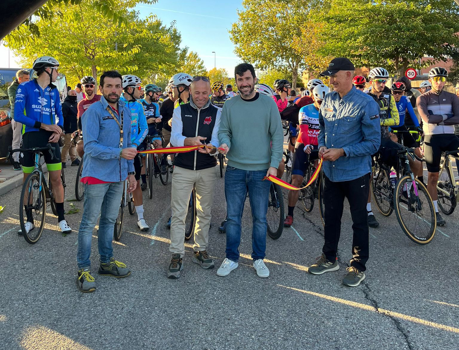 El Pelotón Gabriel Ochando (Gomur) se convierte en el primer vencedor de la temporada en el Ciclocross del Jarama