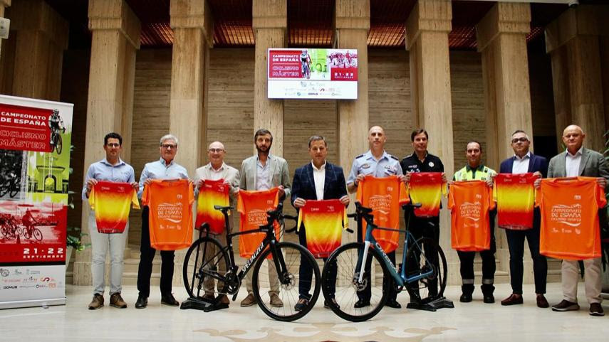 El Pelotón El Campeonato de España Máster de Ciclismo 2024 se presenta destacando “su relevancia para proyectar Albacete a nivel nacional y su impacto positivo en la economía local y el turismo” Campeonato de España Máster Albacete