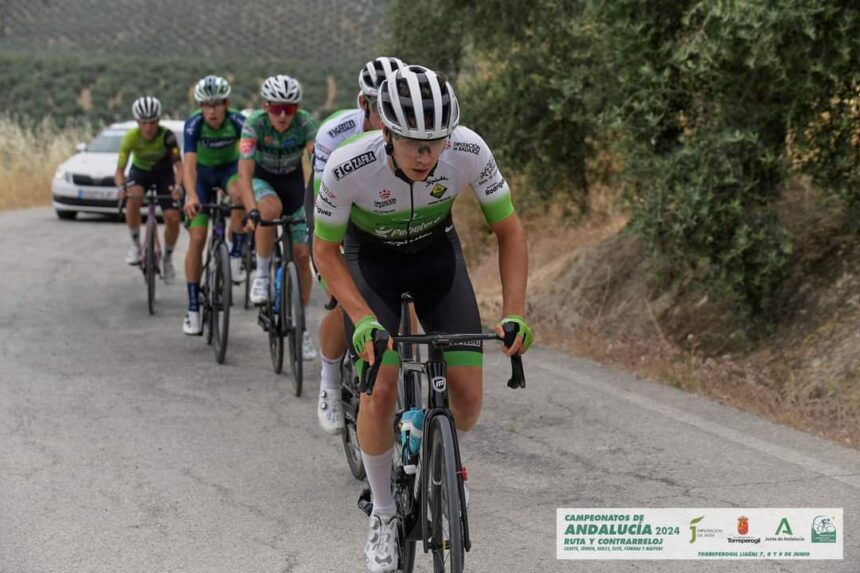 El Pelotón Álvaro López, David Chamorro y Adrián Benito renuevan con Extremadura Pebetero para 2025 David Chamorro Team Extremadura