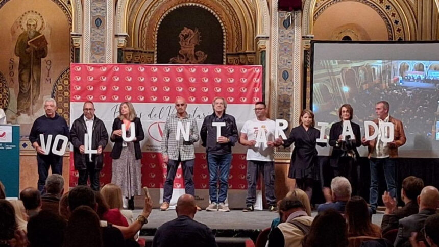 El Pelotón El sector de la bicicleta recibe el premio al voluntariado por su actuación en la DANA DANA AMBE Voluntariado