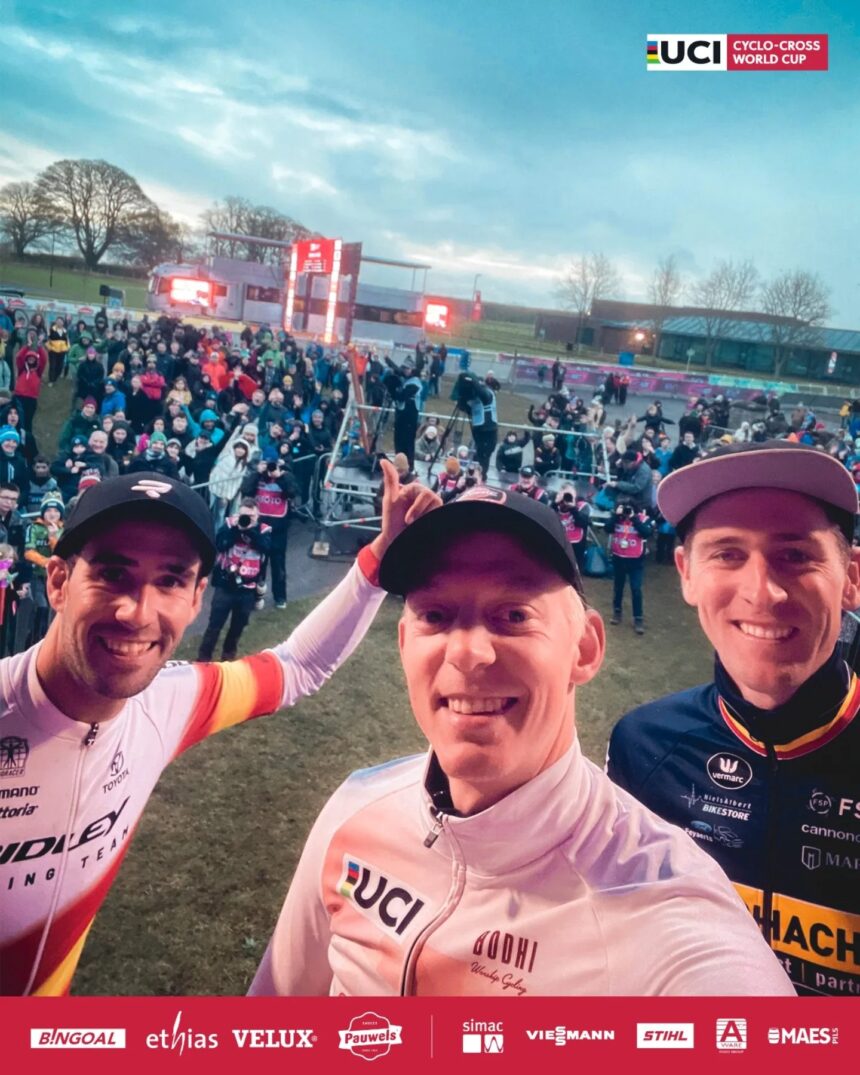 El Pelotón Felipe Orts sigue haciendo historia con un podio en la Copa del Mundo de Dublín podio-dublin