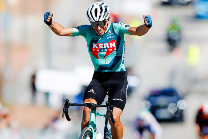 Diego Uriarte y el Equipo Kern Pharma triunfan en Andalucía