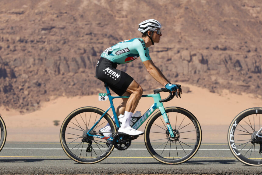 El Pelotón Valencia y Bessèges prueban al Equipo Kern Pharma Iñigo Elosegui Equipo Kern Pharma