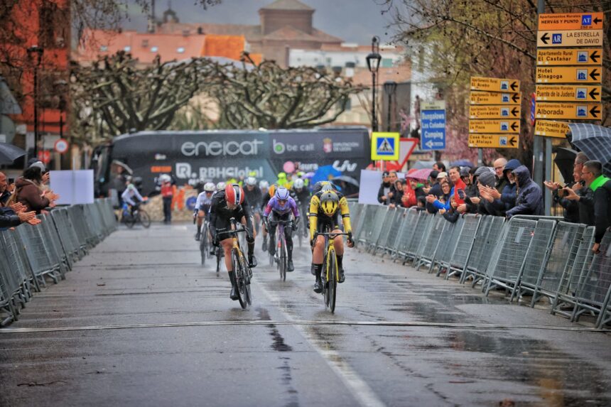 Imogen Wolff Visma Lease a Bike Vuelta Extremadura Femenina