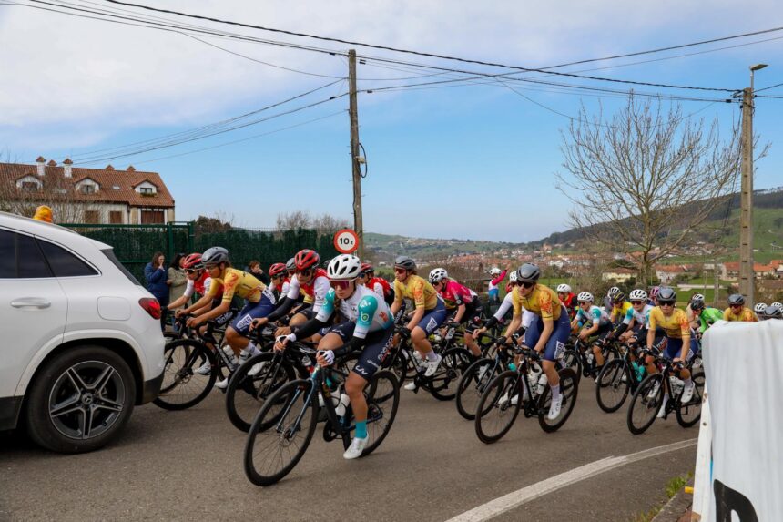 El Pelotón Cuatro citas internacionales para el Eneicat CM Eneicat CM