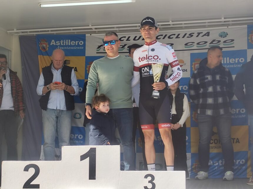 El Pelotón Beñat Garaiar (Telco - ON Clima - Osés) se anota el esprint del GP San José de Astillero Beñat Garaiar gana el GP San José de Astillero (Foto: @DIARIOCICLISTA)