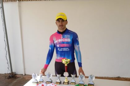 Yeray Sastre (El Bicho) domina de principio a fin la Vuelta a Talavera