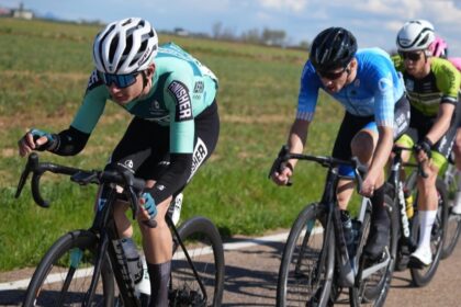 El Pelotón Un Equipo Finisher combativo en Extremadura y el Trofeo Guerrita