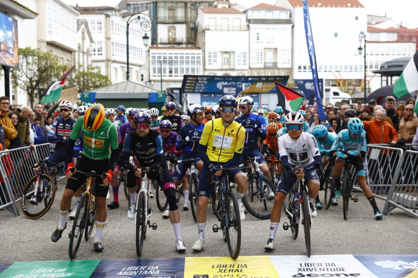 El Pelotón Derek Gee (Israel Premier Tech) vence O Gran Camiño 25 Maillots O Gran Camiño