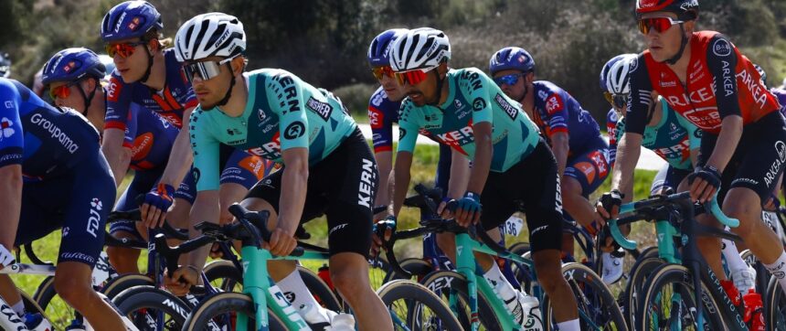 El Pelotón Top-10 del Equipo Kern Pharma en la Volta a Catalunya Top-10 del Equipo Kern Pharma en la Volta a Catalunya