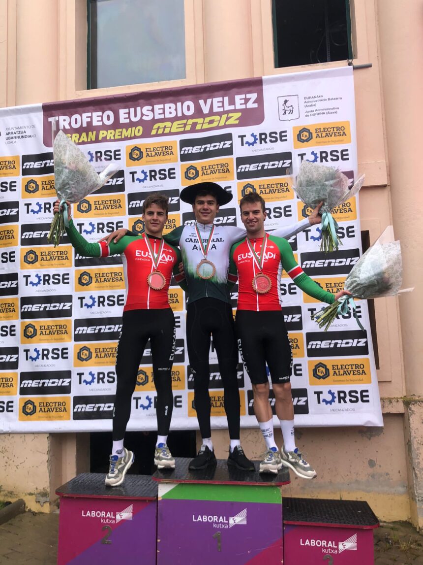 El Pelotón Paso adelante de Aimar Galdos (Euskadi Fundazioa) en el Torneo Euskaldun Durana Torneo Euskaldun Regada Caja Rural ALEA Ibáñez y Galdós Euskadi Fundazioa