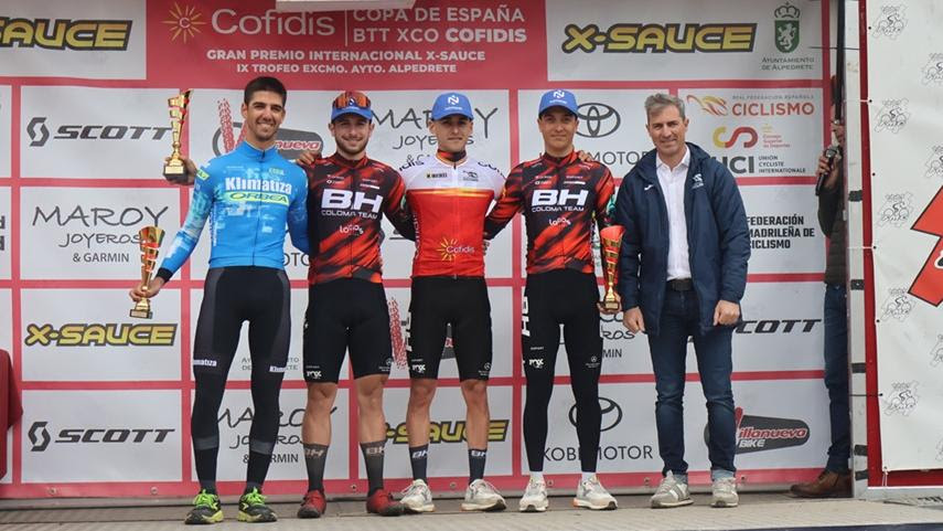 El Pelotón Hugo Franco y Tatiana Saitarova triunfan en el Gran Premio Internacional X-Sauce de Alpedrete Hugo Franco y Tatiana Saitarova triunfan en el Gran Premio Internacional X-Sauce de Alpedrete