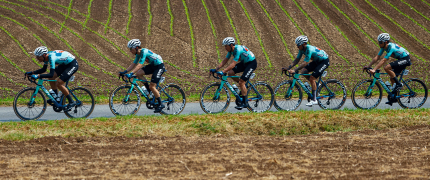 Buena versión del Equipo Kern Pharma en las clásicas francesas