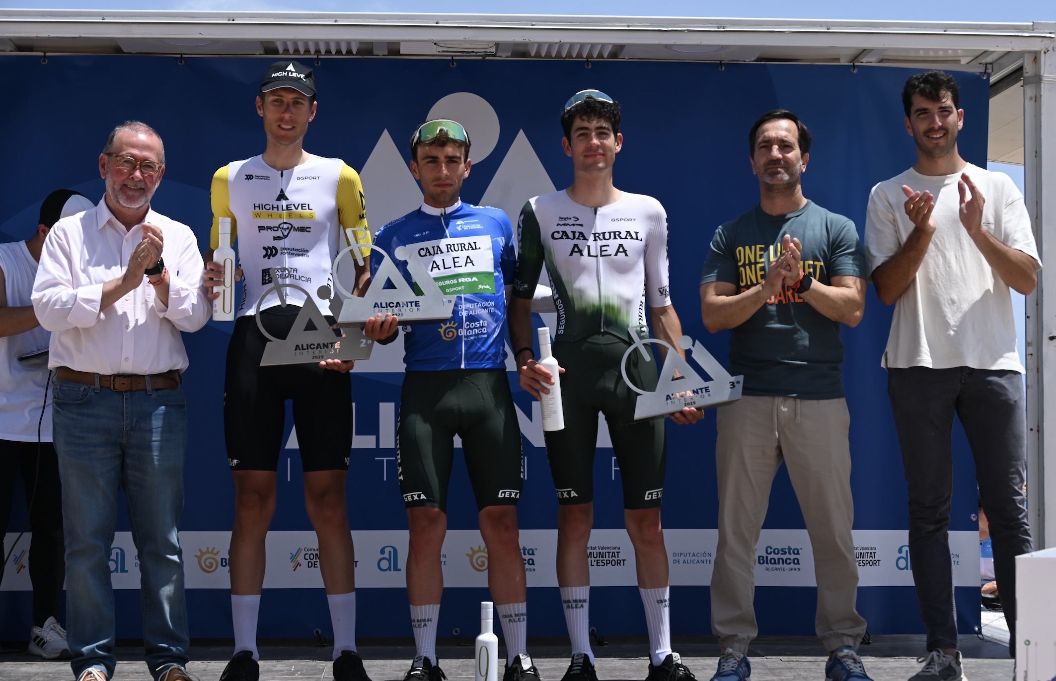 El Pelotón Larronde vence en El Campello y Rubirola se lleva la Challenge Alicante Interior en el día perfecto de Caja Rural - ALEA Imagen - El Castellet Produccions
