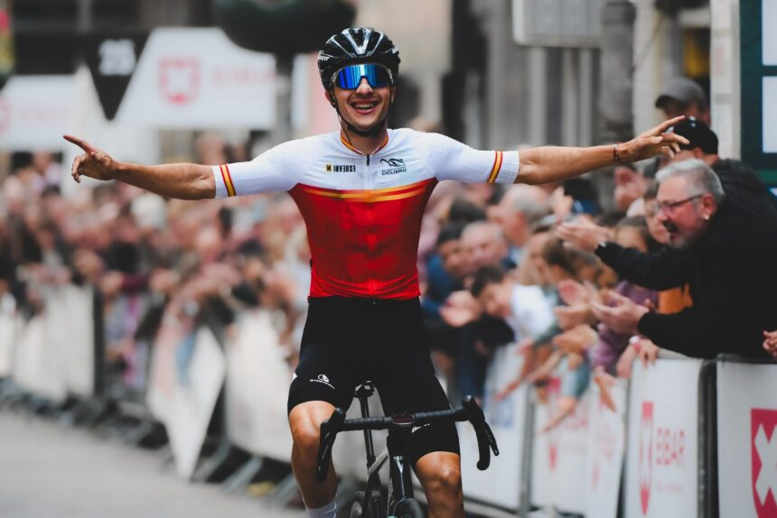 César Pérez Equipo Finisher Memorial Valenciaga