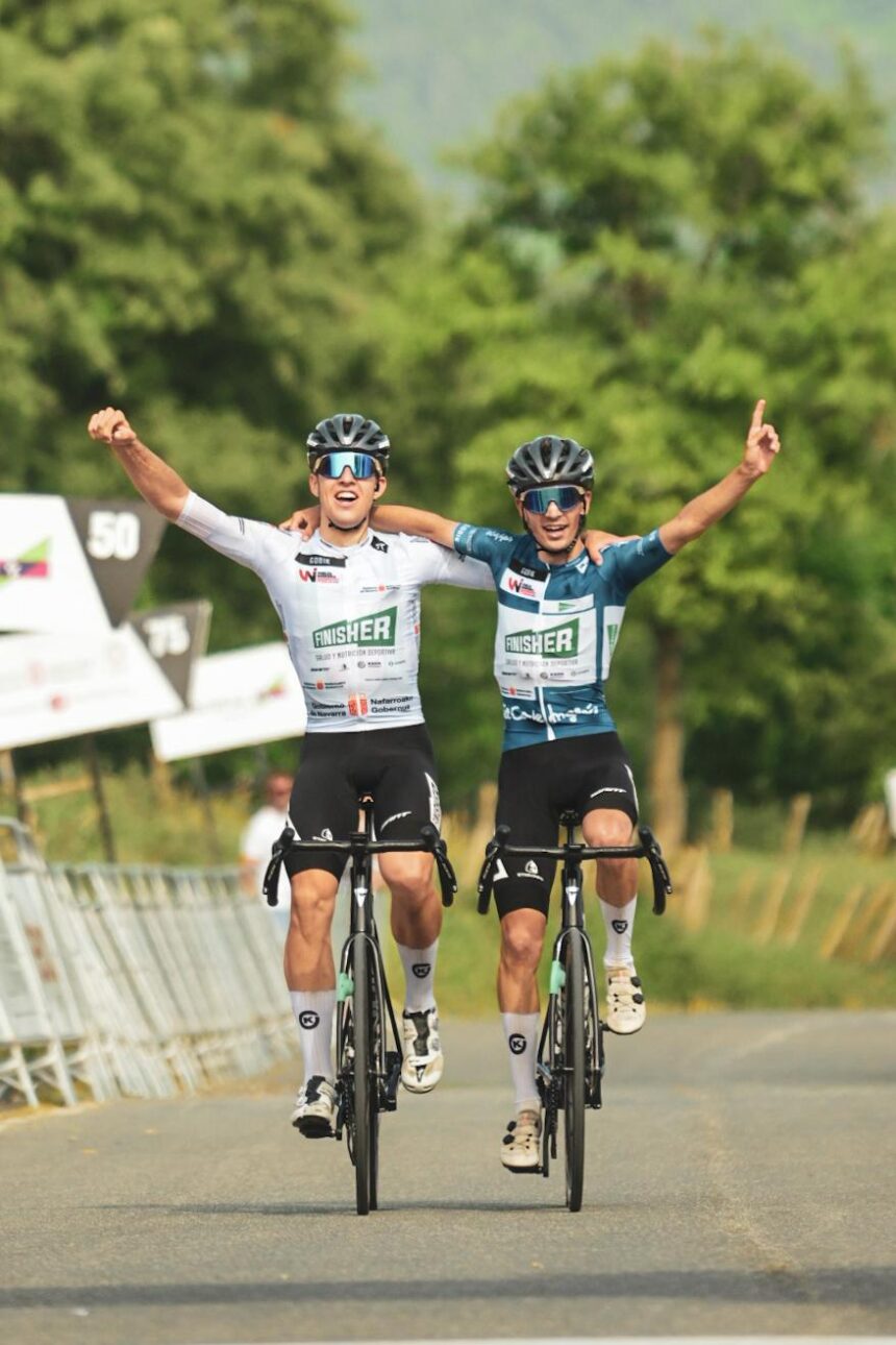 Equipo Finisher Iker Gómez Unai Ramos Vuelta Navarra