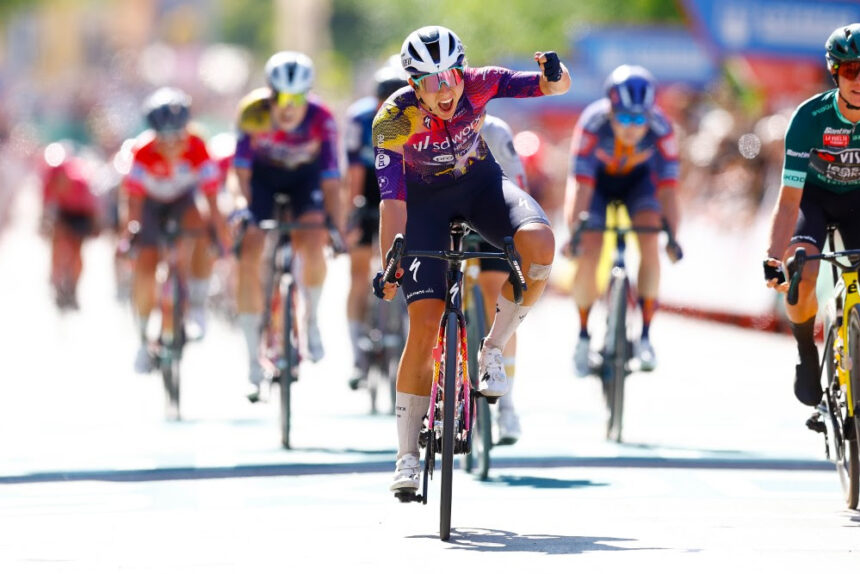 El Pelotón Femke Gerritse (SD Worx), victoria y liderato de La Vuelta en Huesca Femke Gerritse SD Worx La Vuelta
