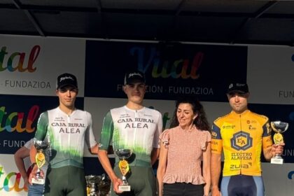 Podio de la I Gasteiz Proba (Foto: @FilialCajaRural)