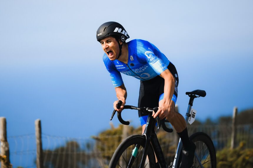 El Pelotón Charlie Meredith (Grupo Eulen-Nuuk) empieza liderando la Bidasoa Itzulia Charlie Meredith Eulen Nuuk Bidasoa Itzulia