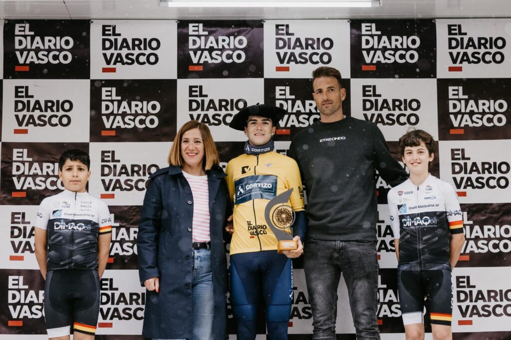 El Pelotón Charlie Meredith (Eulen Nuuk) repite victoria en Irún y Marc Torres (Cortizo) se lleva la general de Bidasoa Itzulia Marc Torres Equipo Cortizo Bidasoa Itzulia