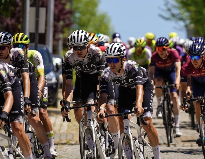 El Pelotón Álvaro Sagrado (Illes Balears - Arabay) concluye 12º en la general final del GP Beiras Álvaro Sagrado, durante el GP Beiras. | Foto: GP Beiras