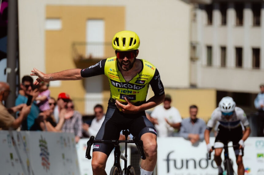 El Pelotón Alexis Guérin (Anicolor Tien21) gana la última etapa del GP Beiras y se adjudica la general Alexis Guerin Anicolor Tien21 GP Beiras
