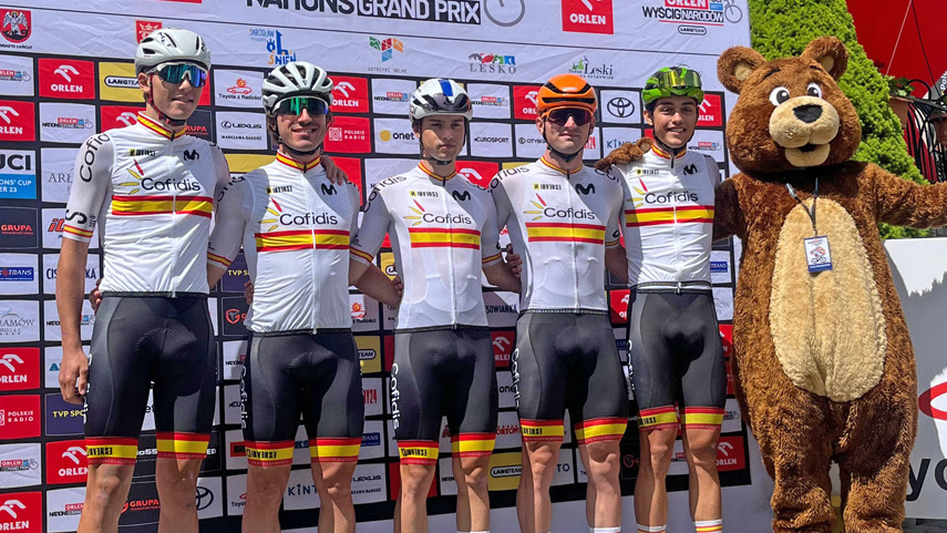 El Pelotón 15ª plaza de Hugo Aznar en la tercera etapa del G.P. Orlen de Copa de las Naciones sub-23 RFEC GP Orlen