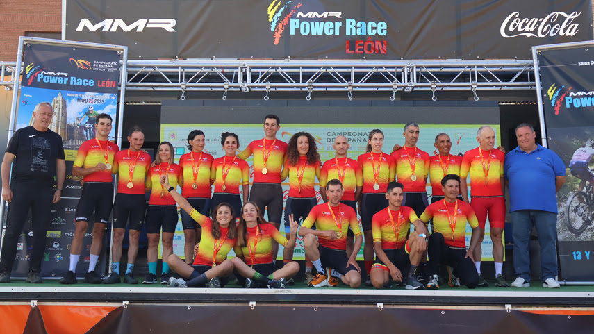 El Pelotón Natalia Fischer y Pablo Rodríguez se coronan campeones de España de Maratón en León RFEC Natalia Fischer Pablo Rodríguez Campeonato de España XCM
