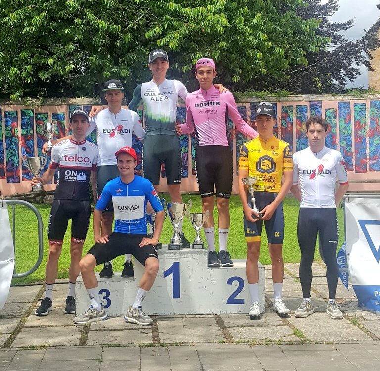 Podio completo de la prueba de Segura (Foto: @Mertxe_Beriain)