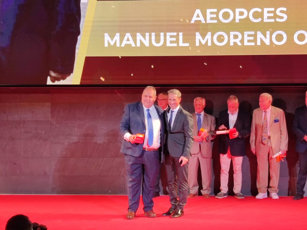 El Pelotón La I Gala del Ciclismo de la RFEC premia a más de 40 personas e instituciones Manuel Moreno AEOPCES RFEC