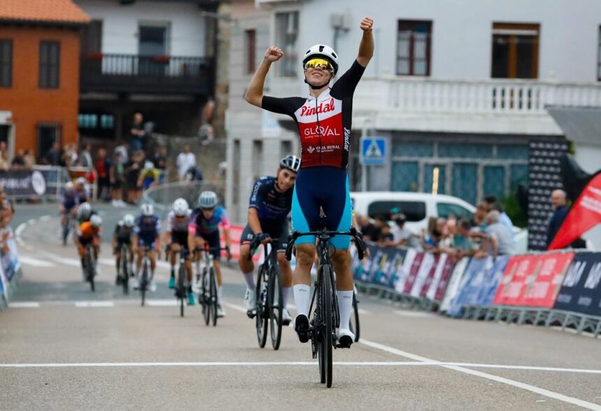 El Pelotón Samuel Rodríguez (Pindal - El Nieto del Lobo) hace buena la escapada en Besaya con un brillante triunfo Samuel Rodríguez Pindal El Nieto del Lobo Vuelta al Besaya