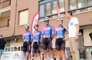 El Pelotón El Bicho - Plataforma Central Iberum celebra su participación en los Campeonatos Nacionales El Pelotón El Bicho - Plataforma Central Iberum celebra su participación en los Campeonatos Nacionales