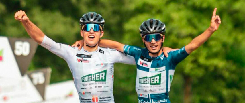 El Pelotón El Equipo Finisher se exhibe en la etapa reina de la Vuelta a Navarra Victoria-Navarra
