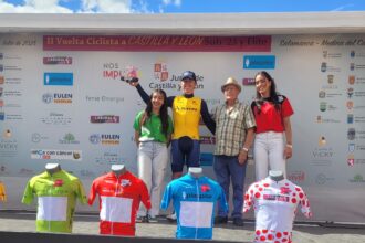 Jordi Artigues, del Cortizo, venció la etapa de Valderas de la #VueltaCyL25 (Foto: Fabio López / Ciclismo El Pelotón)