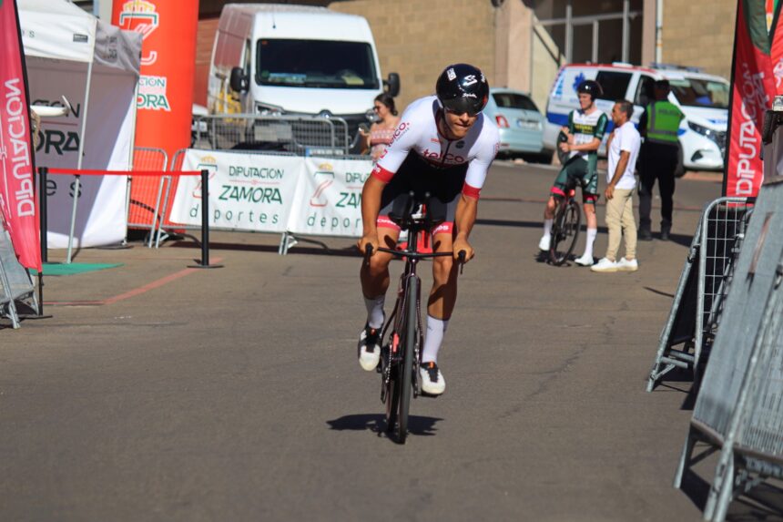 El Pelotón Top-10 de Ekai Morras (Telco - ON Clima - Osés) en la Vuelta a la Provincia de Zamora Top-10 de Ekai Morras (Telco - ON Clima - Osés) en la Vuelta a la Provincia de Zamora