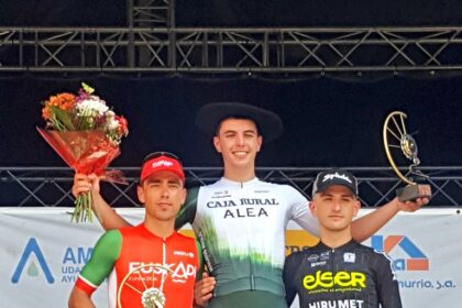 Iker Villar se lleva la victoria en Amurrio (Foto: @Mertxe_Beriain)