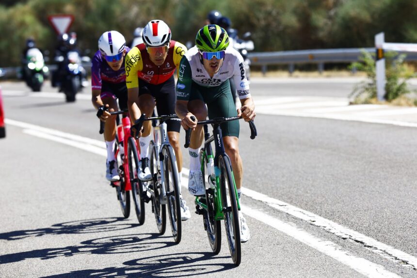 El Pelotón Joan Bou saca a relucir la combatividad de Caja Rural-Seguros RGA un día más en La Vuelta Joan Bou Caja Rural Seguros RGA La Vuelta