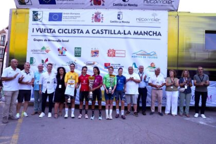 Pódium Vuelta CLM fem etapa 2