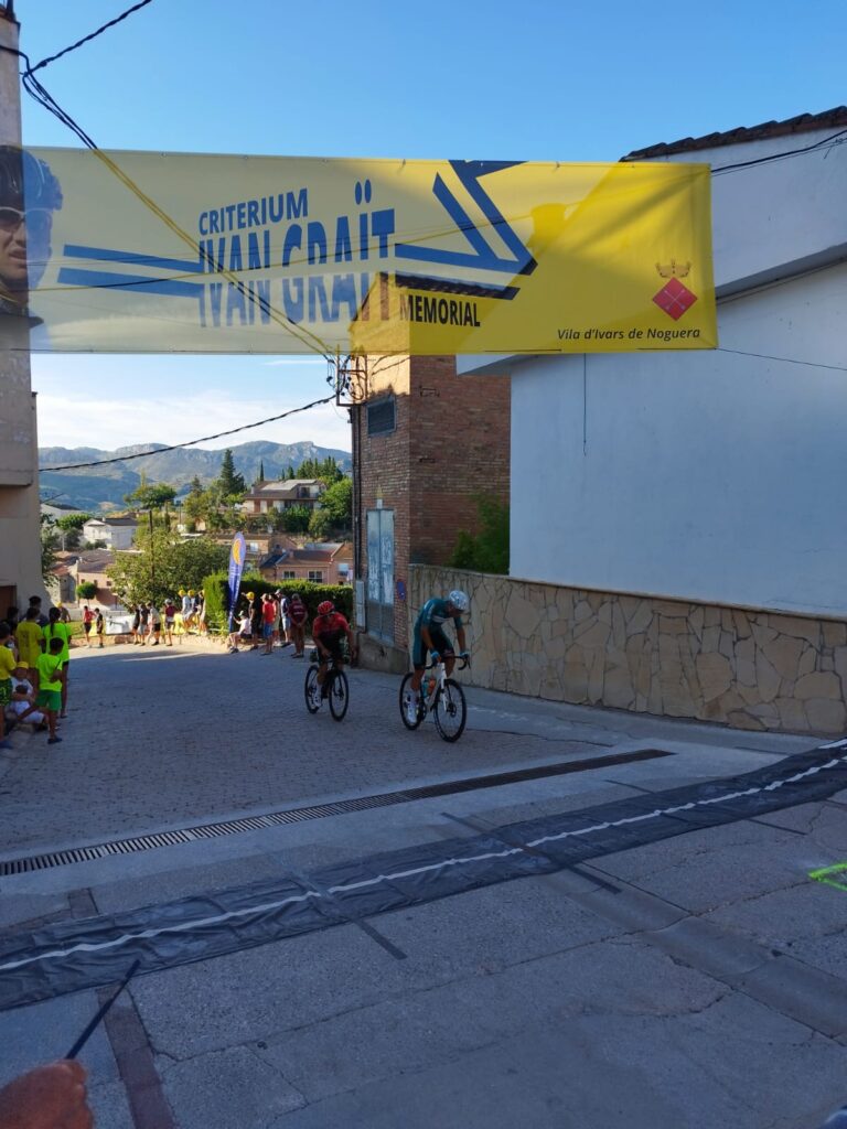 El Pelotón El Controlpack se abona al triunfo en el Critèrium Iván Graït y El Morell