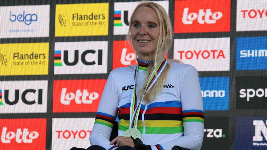 El Pelotón Manuela Vos repite como campeona del mundo y Sergio Garrote logra el subcampeonato en Ronse RFEC Manuela Vos