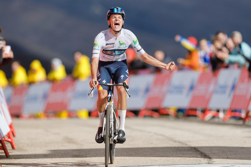 El Pelotón Pellizzari se estrena en La Vuelta ganando a lo grande en el Morredero Giulio Pellizzari Red Bull La Vuelta