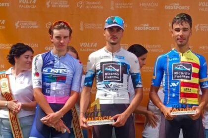 Podio de Volta a València 2025 con Cano, Lonsdale y Monroig (Foto: @valverde.team)