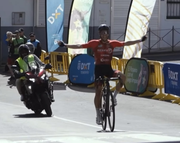 El Pelotón Aleix Sierra (CC Lleida DPedros) triunfa en solitario y José María Martín (Extremadura) mantiene el liderato en Tenerife Aleix Sierra (CC Lleida DPedros) triunfa en solitario y José María Martín (Extremadura) mantiene el liderato en Tenerife