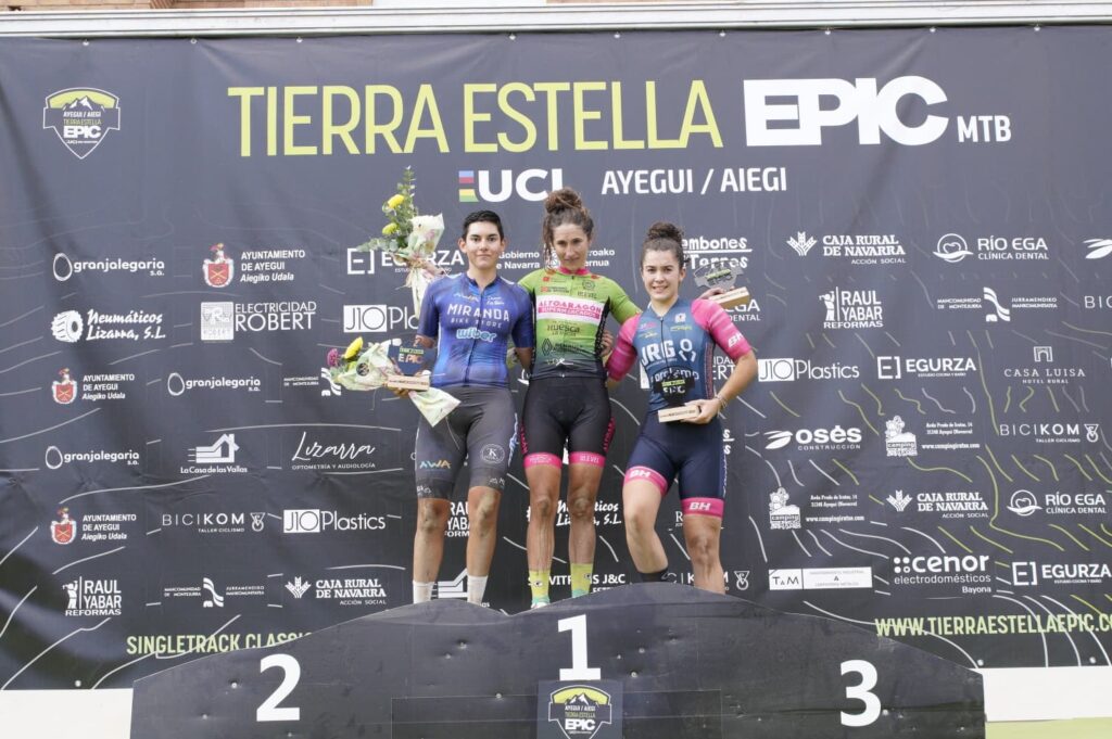 Pódium fem Tierra Estella Epic