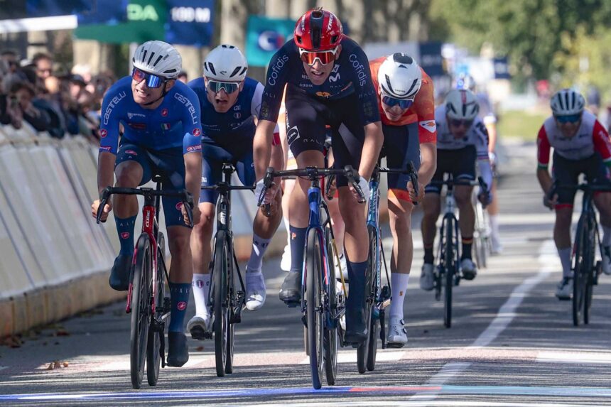 El Pelotón Héctor Álvarez se cuelga una brillante medalla de bronce en el Europeo de Drôme Ardèche Héctor Álvarez se cuelga una brillante medalla de bronce en el Europeo de Drôme Ardèche