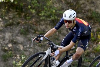 Juan Ayuso concluye en sexta posición el Europeo de Drôme Ardèche