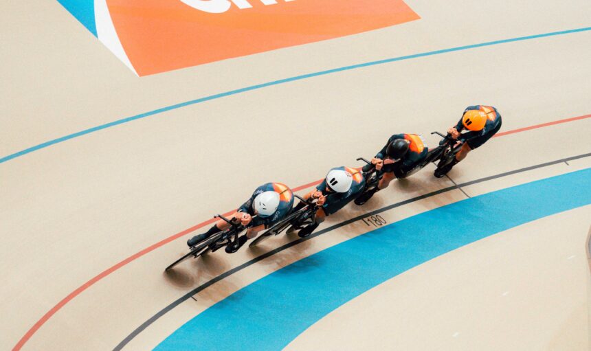 La cuarteta masculina logra el récord de España en la 1ª jornada del Mundial de Pista de Chile