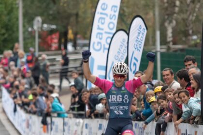 Eneko Olveira triunfando en Tolosa. Foto: Unai de Miguel